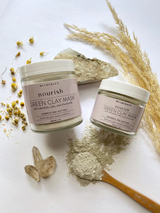 A calming french green & kaolin clay face mask powder formulated with botanicals to soothe & comfort the skin while providing a boost of antioxidants. This mask works to draw impurities out while providing anti-inflammatory, anti-bacterial, & skin softening actions. Great for all skin types, especially sensitive skin!